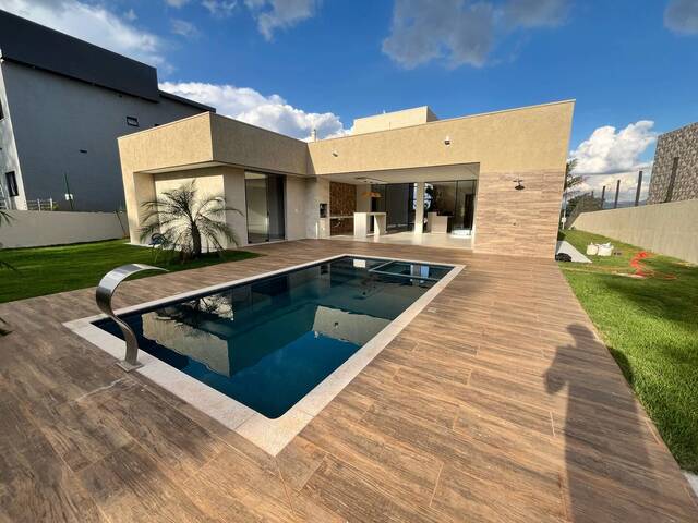 #919 - Casa para Venda em Igarapé - MG - 2