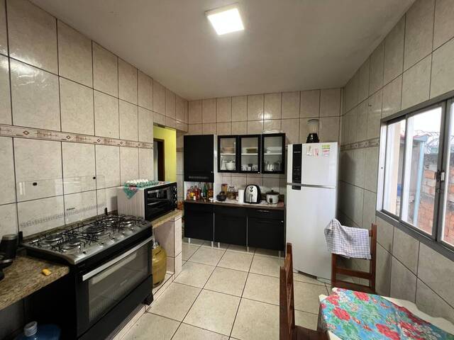 #953 - Casa para Venda em Itatiaiuçu - MG - 2