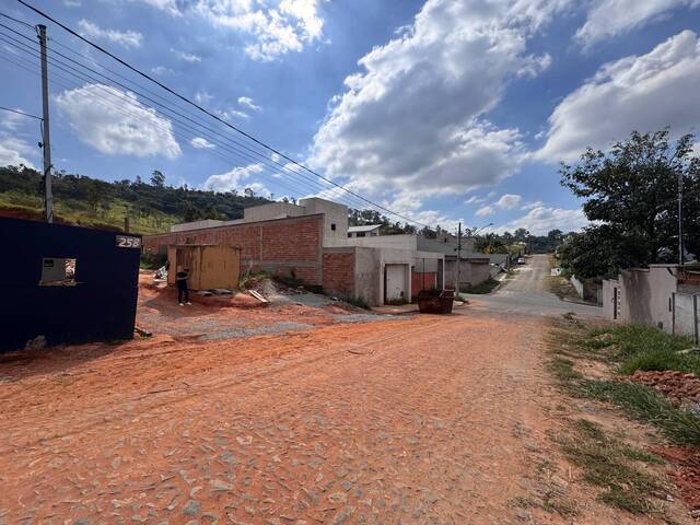 #955 - Terreno para Venda em Itaúna - MG