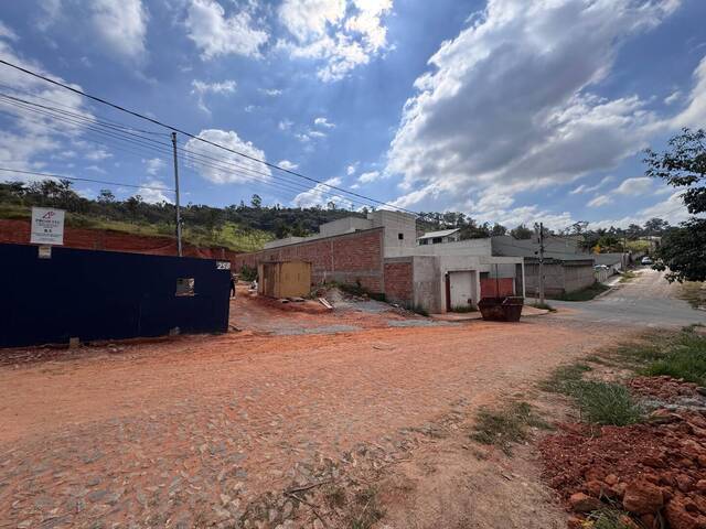 #955 - Terreno para Venda em Itaúna - MG