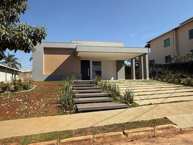 #978 - Casa para Venda em Igarapé - MG - 1